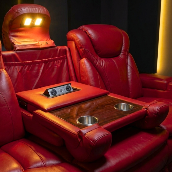 כורסת קולנוע מגש נשלף ואחסון